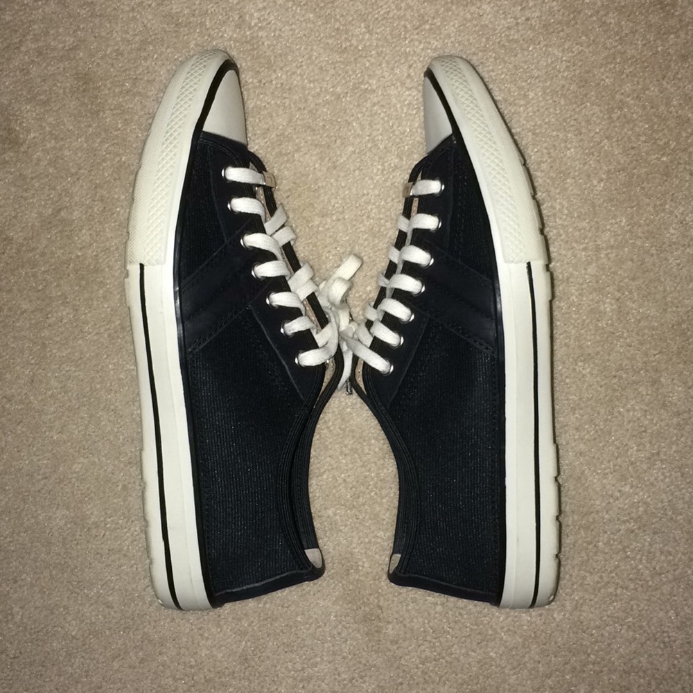 Donald J Pliner UMEKO-2 A/City Sneaker - Picture 2 of 5